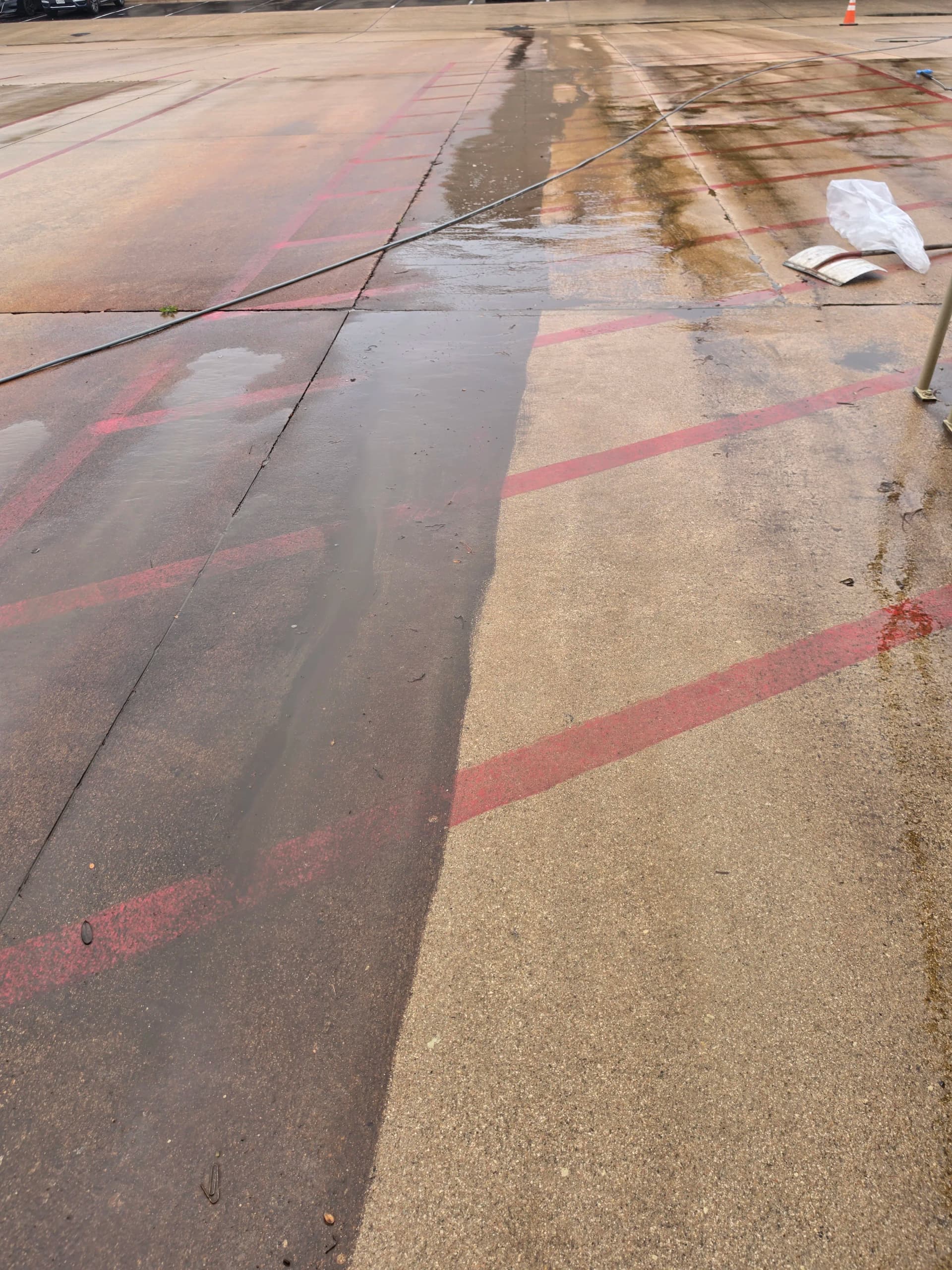 Gallery photos for Commercial Loading Dock Concrete Pressure Wash That Went Way Beyond 50%: Image #4