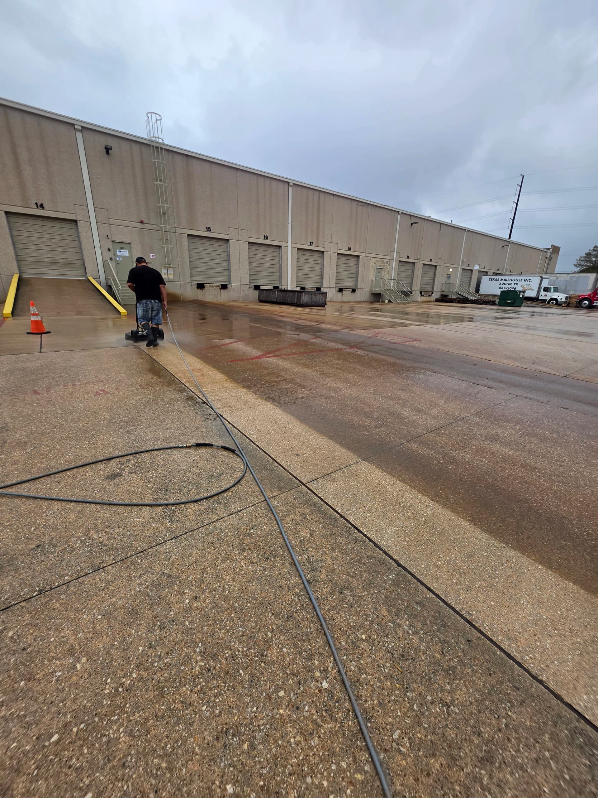 Gallery photos for Commercial Loading Dock Concrete Pressure Wash That Went Way Beyond 50%: Image #7