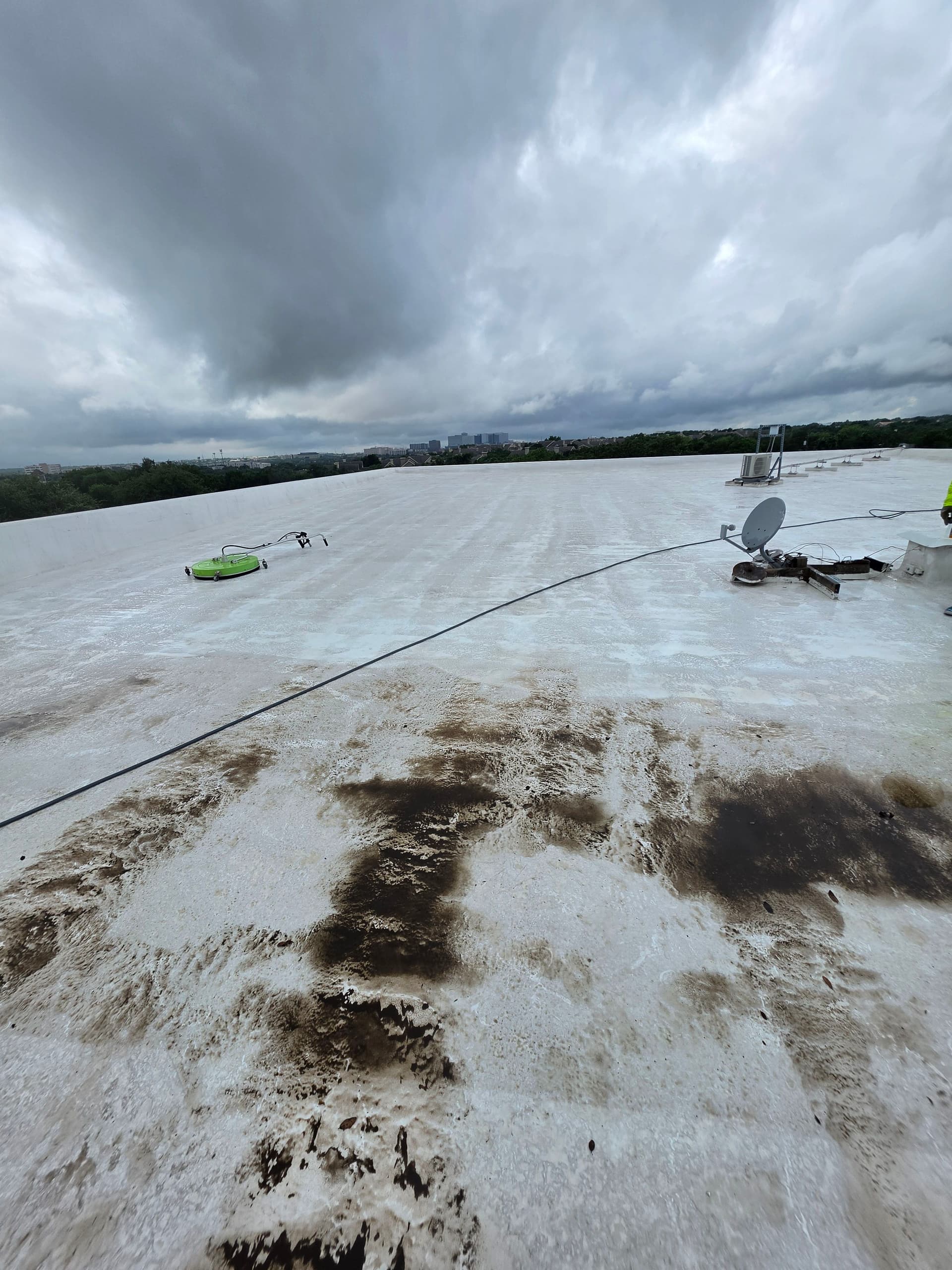 Gallery photos for Large-Scale Commercial Flat Roof Cleaning Done Right: Image #6