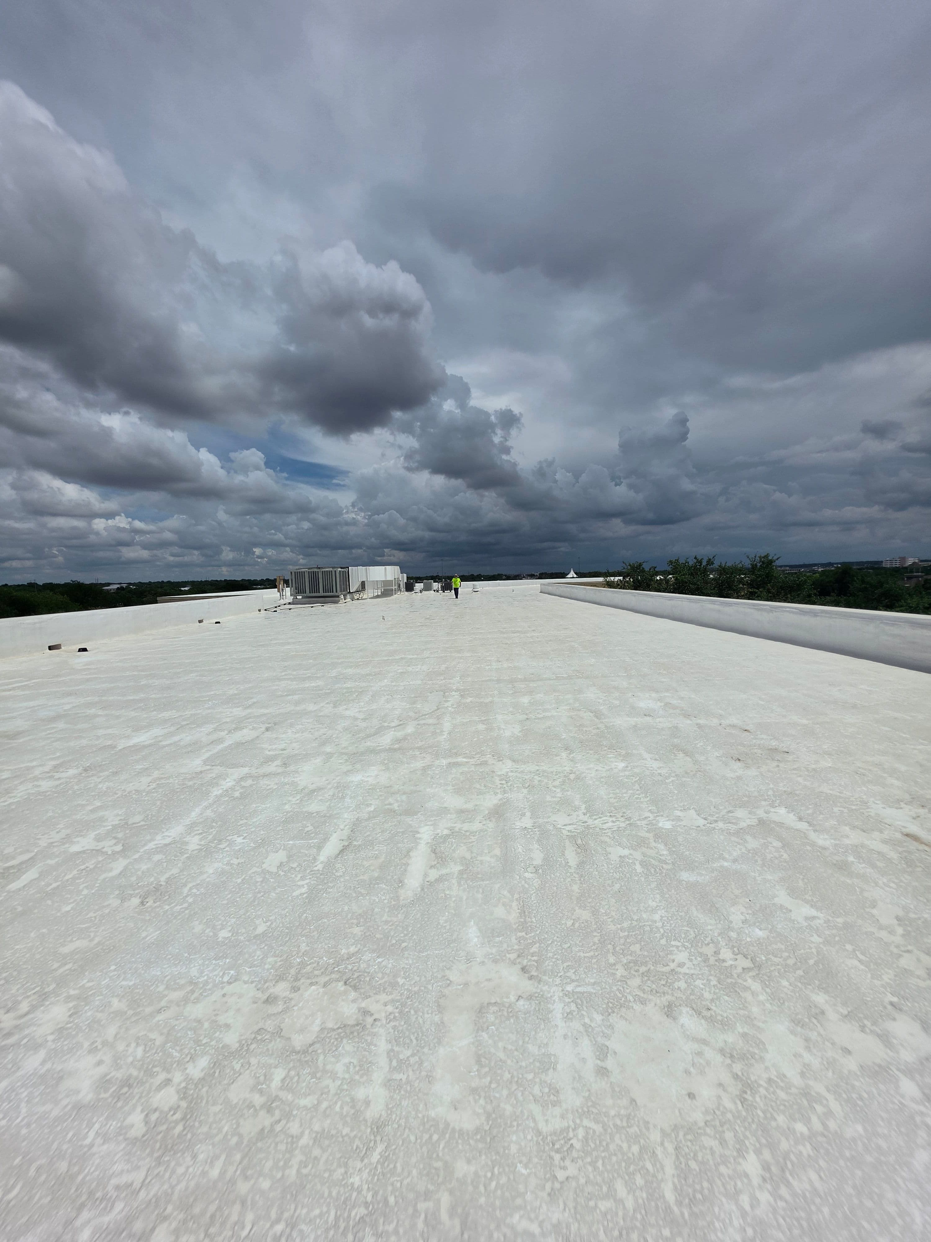 Project Large-Scale Commercial Flat Roof Cleaning Done Right image