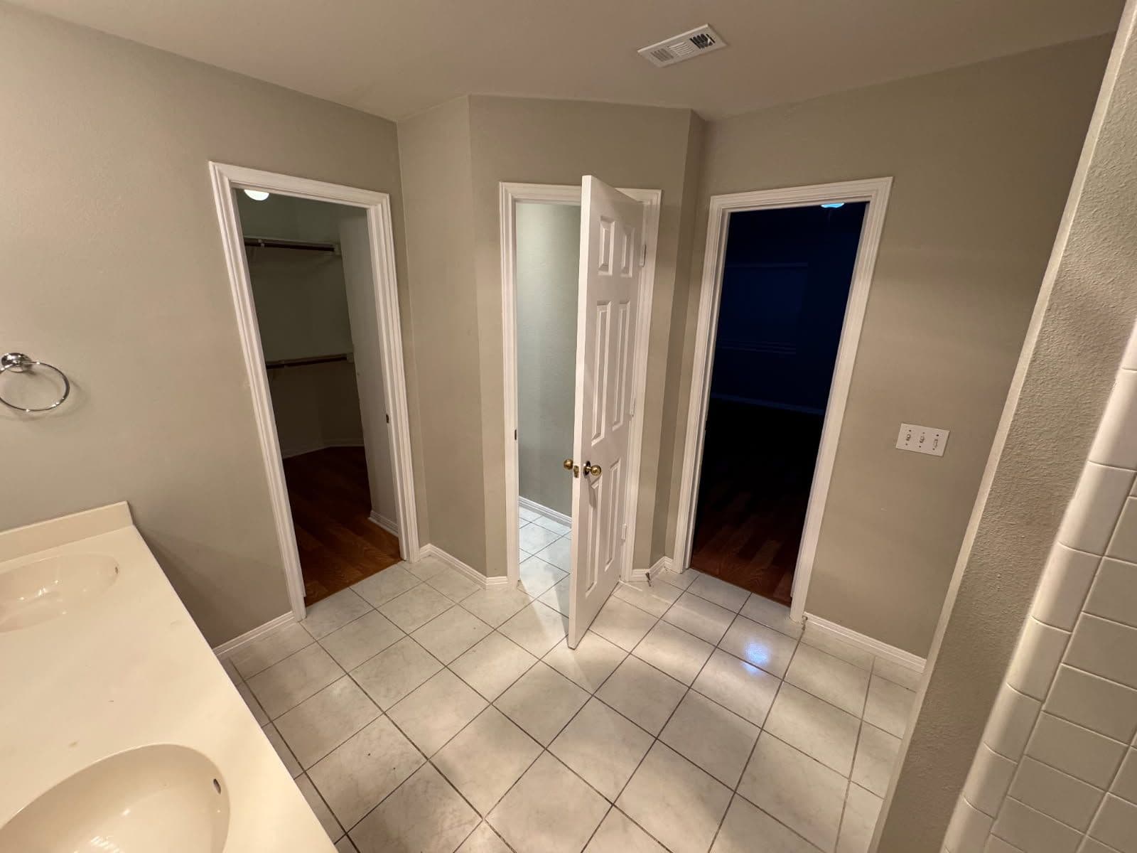 Gallery photos for Stunning Cedar Park Interior Trim and Door Makeover: Image #3