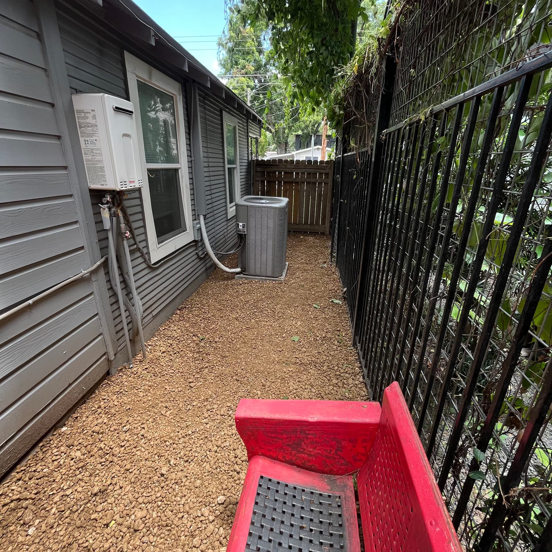 Gallery photos for Muddy Side Yard Fixed with Gravel and Pavers: Image #3