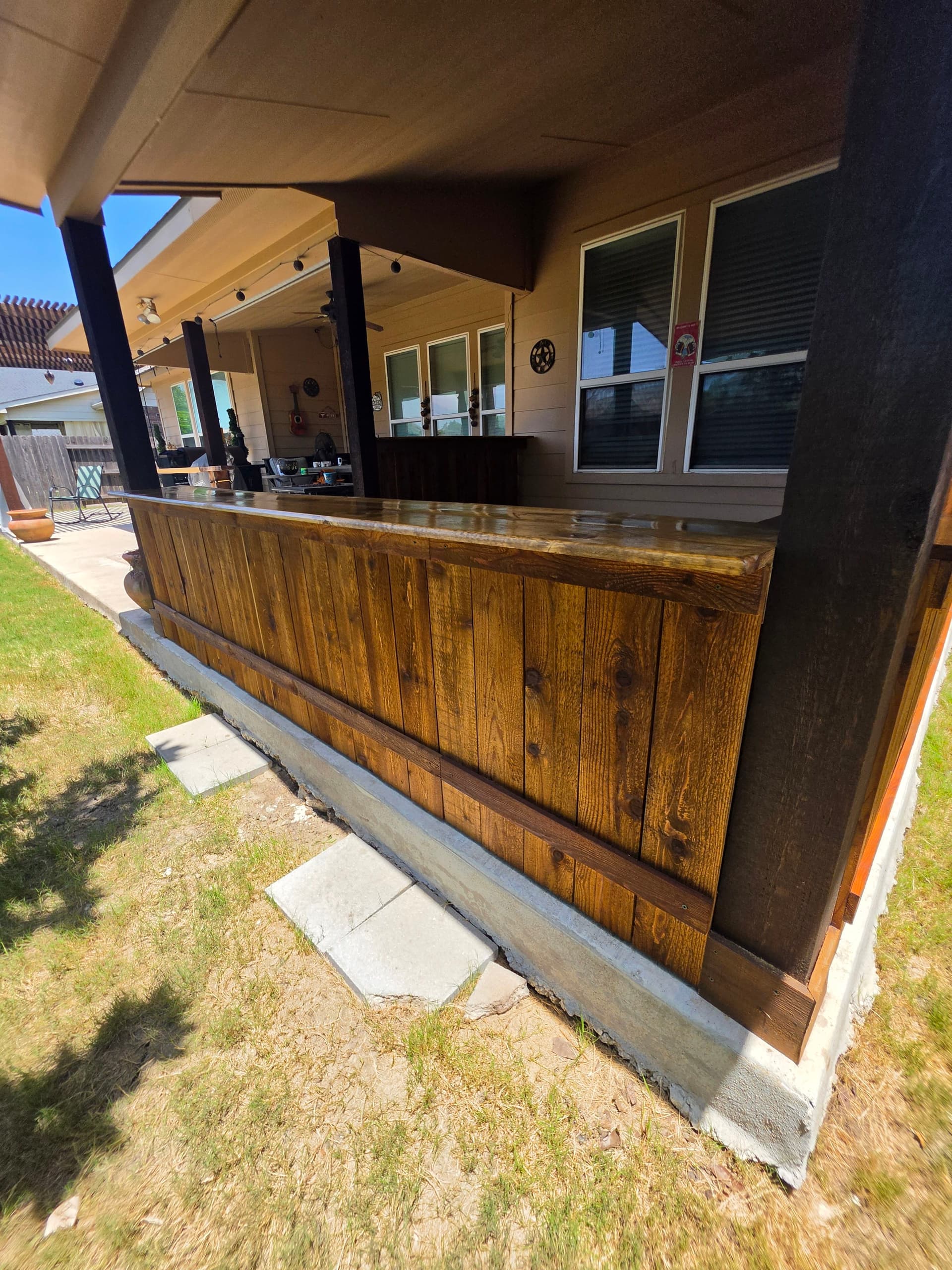 Gallery photos for Custom Patio Privacy Wall and Outdoor Bar Built in Central Texas: Image #3