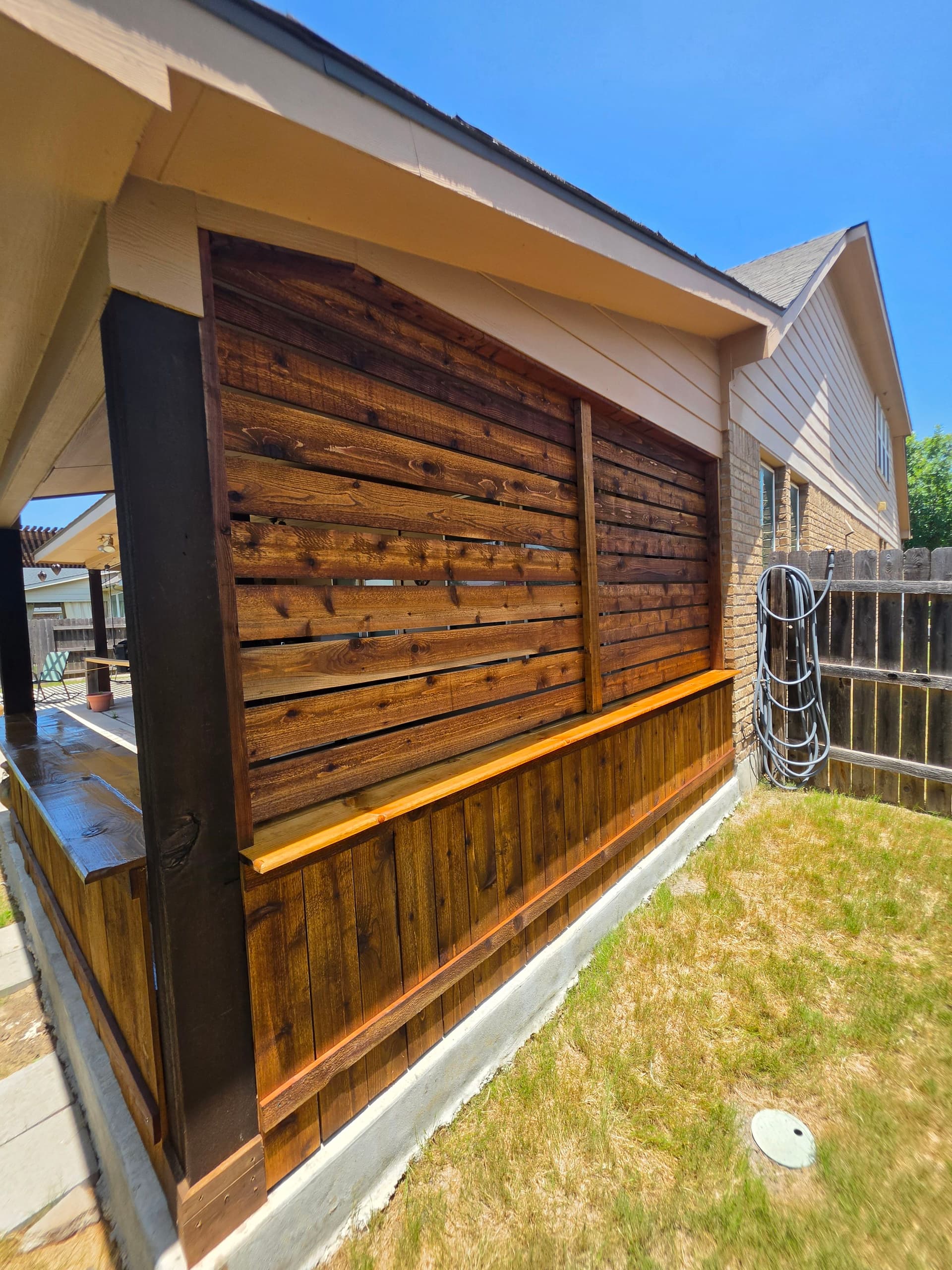 Gallery photos for Custom Patio Privacy Wall and Outdoor Bar Built in Central Texas: Image #5