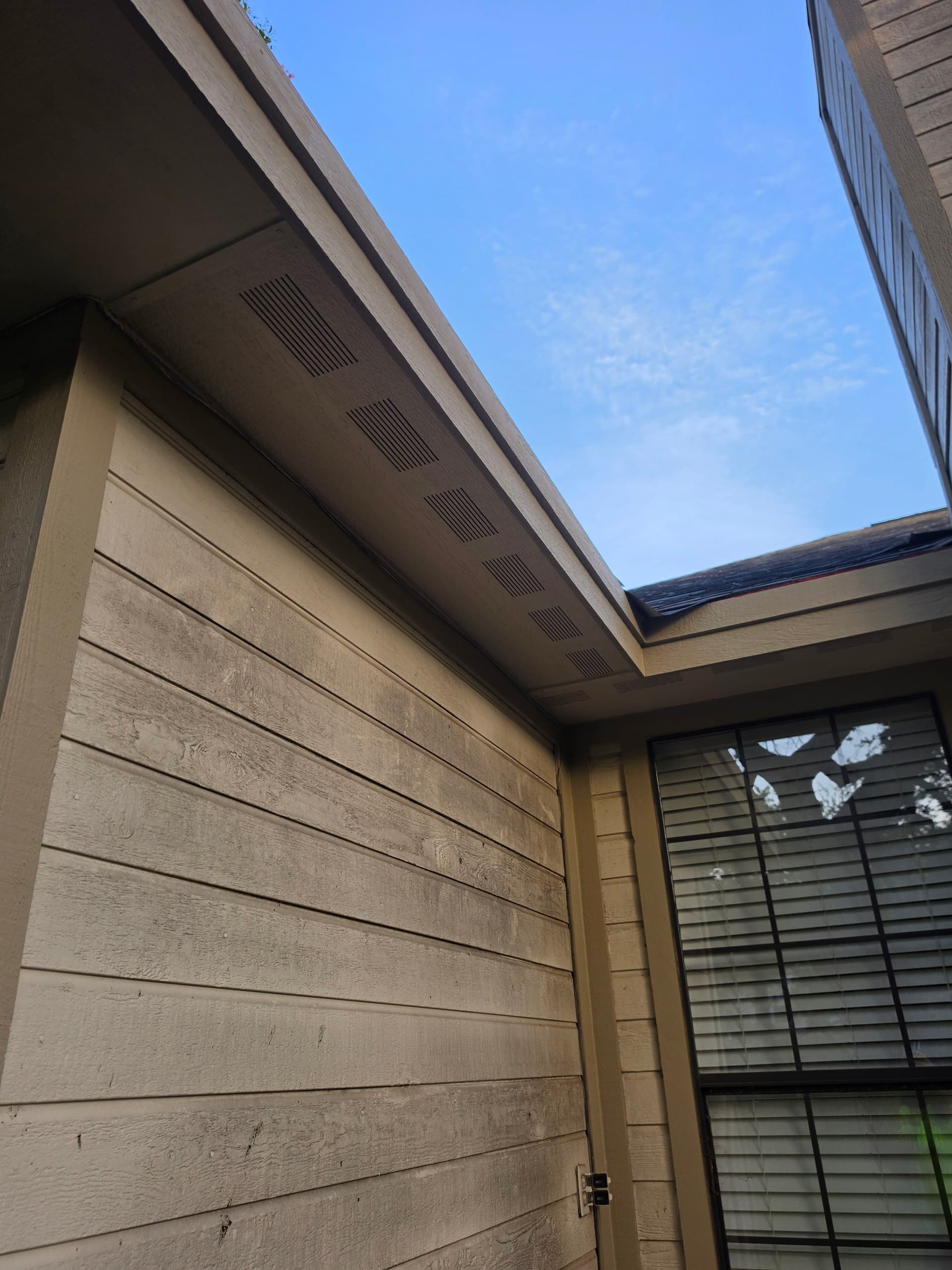 Gallery photos for Soffit, Fascia and Siding Repairs Done Right Before the Roofers Move In: Image #7