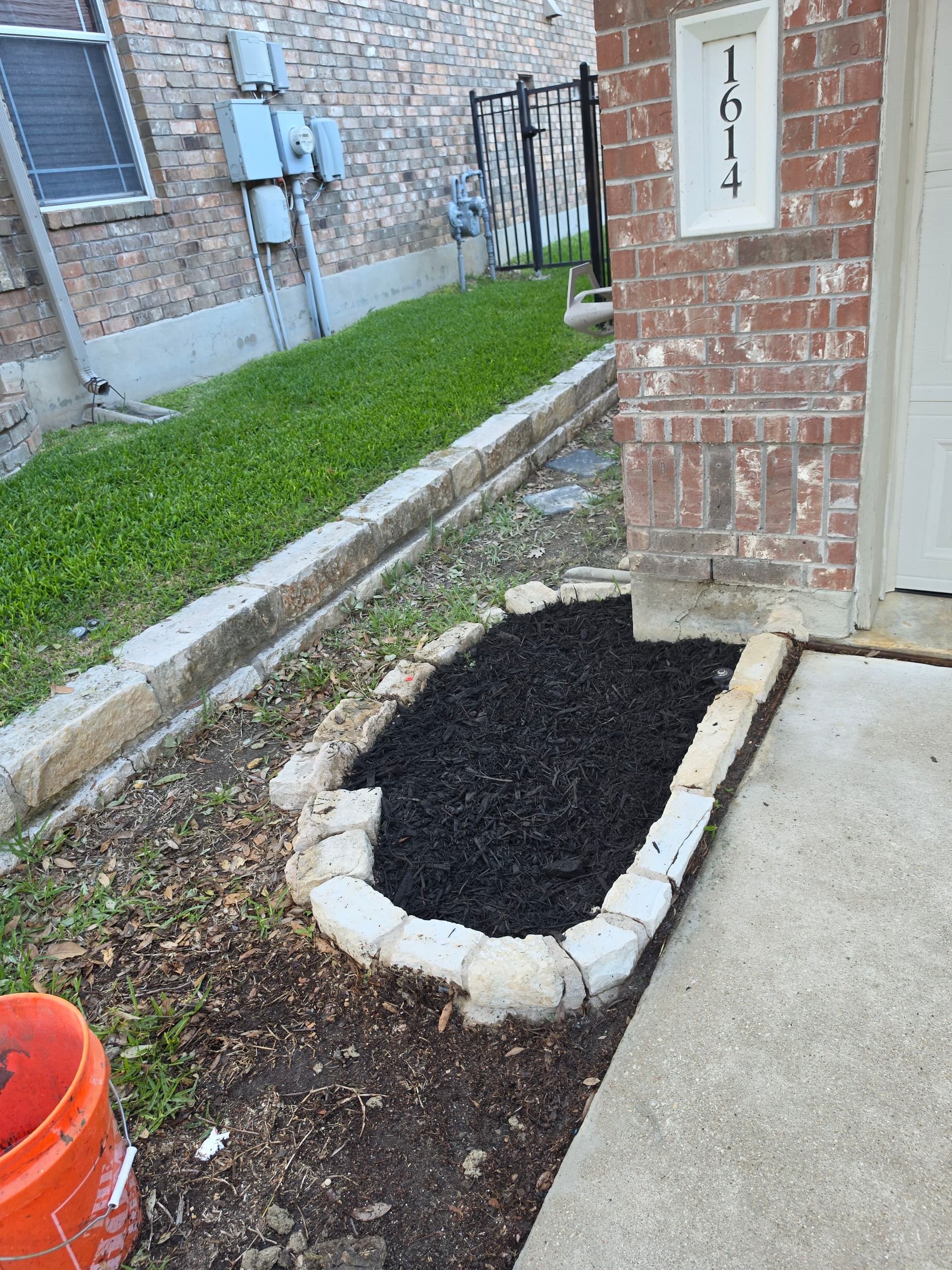 Gallery photos for Full Home Prep for Sale Fresh Paint Landscaping and More: Image #9