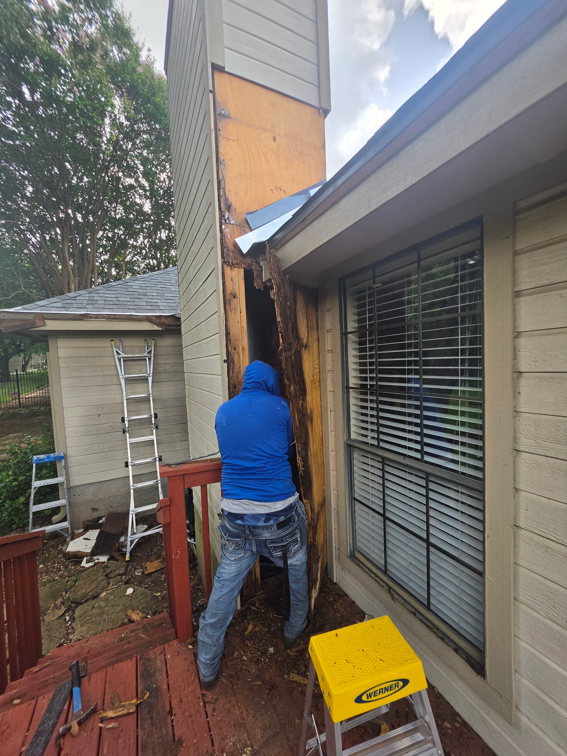 Gallery photos for Soffit, Fascia and Siding Repairs Done Right Before the Roofers Move In: Image #1