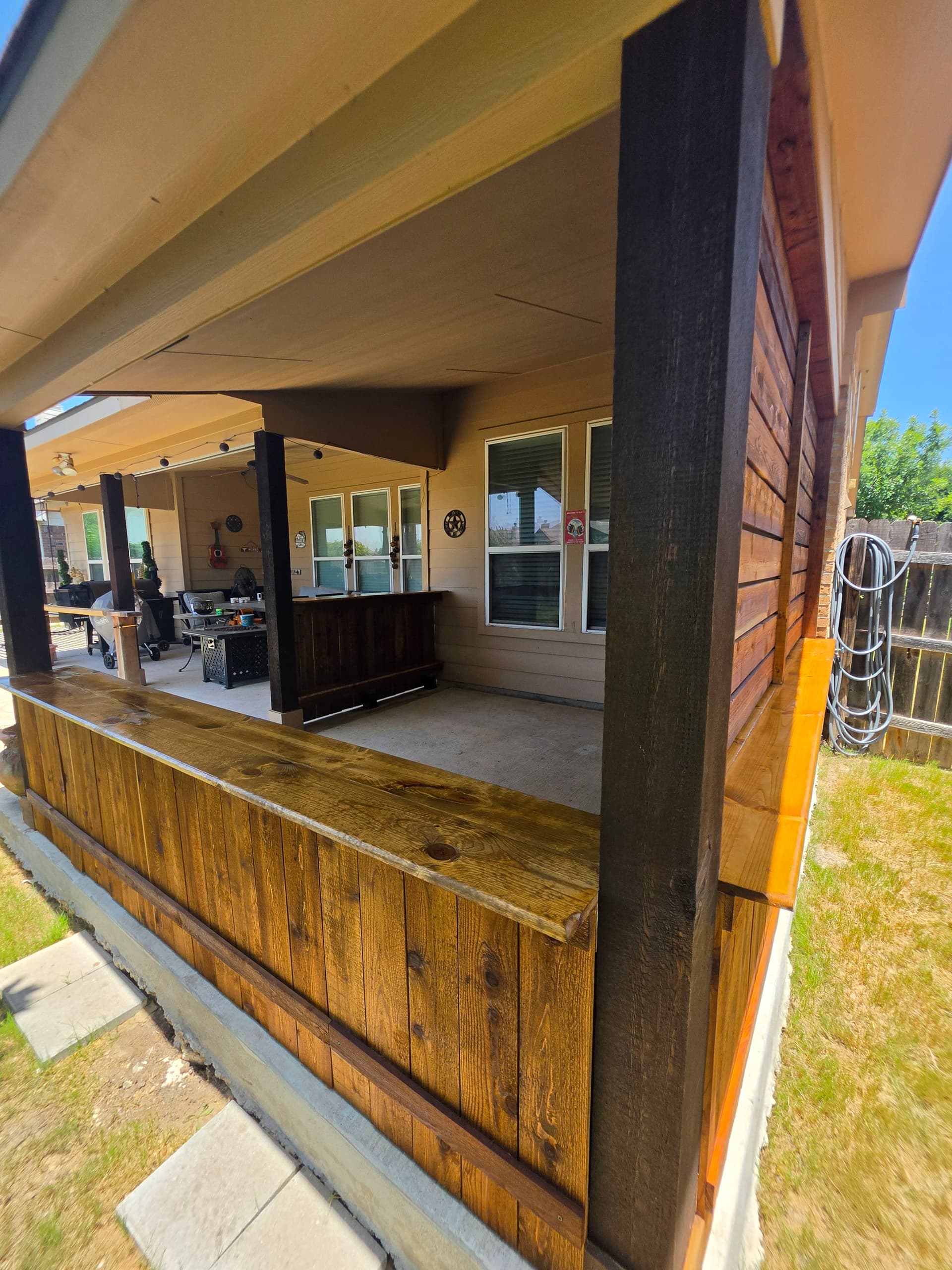 Gallery photos for Custom Patio Privacy Wall and Outdoor Bar Built in Central Texas: Image #4