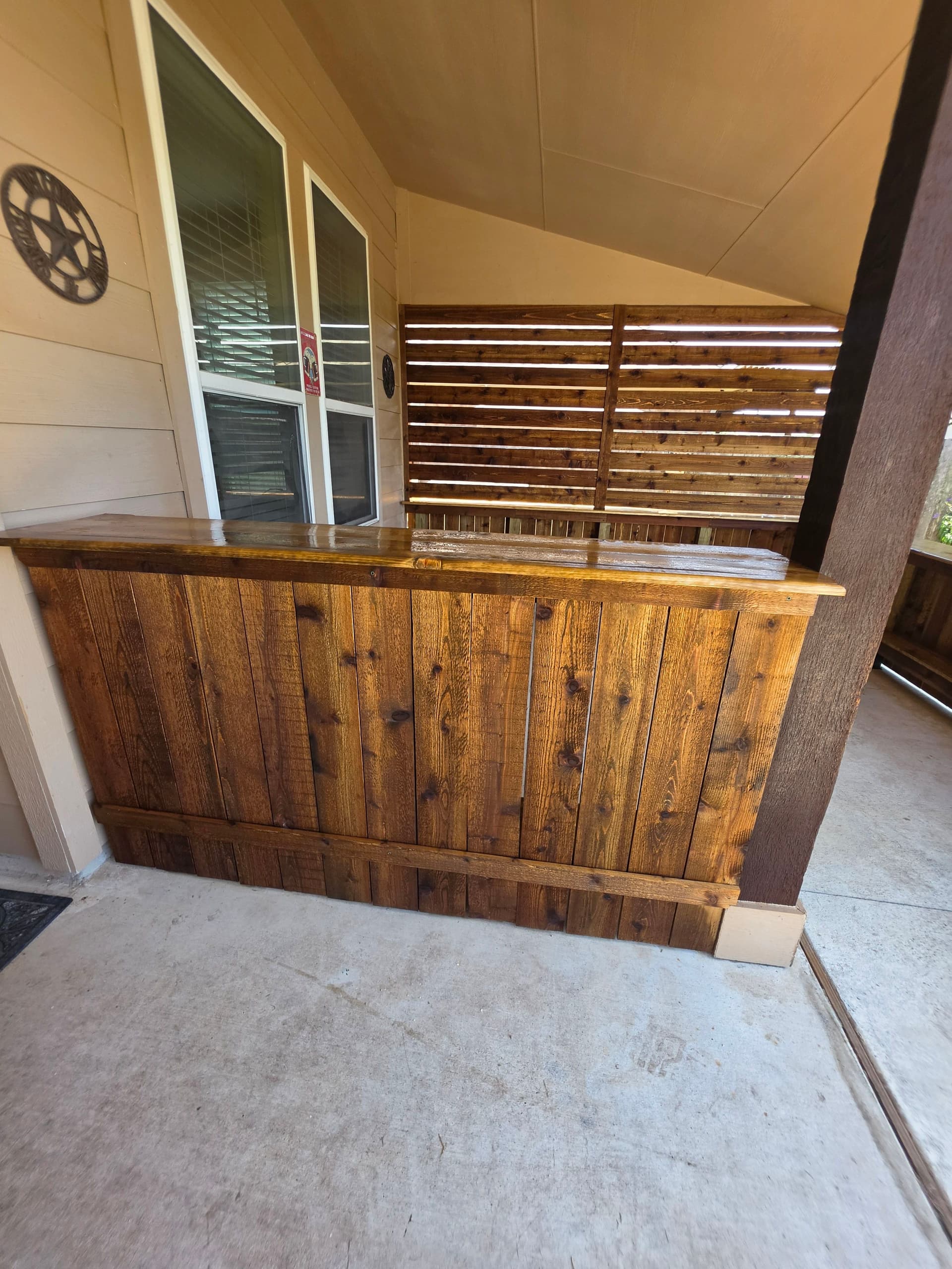 Gallery photos for Custom Patio Privacy Wall and Outdoor Bar Built in Central Texas: Image #9